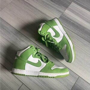 Nike Men’s Green & White High-Top Dunks Chlorophyll